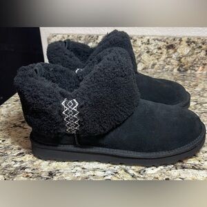 Women’s Ultra Black Mini Braid UGG Boots
